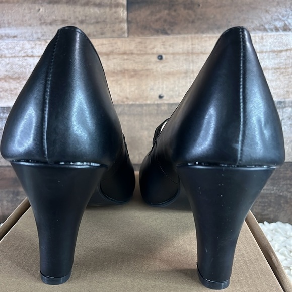 JOURNEE COLLECTION Windy Mary Jane Pumps Black - Size 10 - Picture 4 of 10